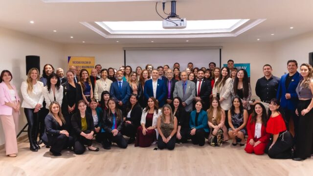 Treinta años de historia, compromiso y excelencia en la imagenología veterinaria. 📸

​Compartimos con ustedes los registros oficiales de la celebración de nuestro 30º aniversario. Una jornada dedicada a recordar nuestro camino y proyectar el futuro de nuestra especialidad.

​Agradecemos profundamente a nuestro fotógrafo por plasmar con tanta sensibilidad la esencia de este encuentro, donde estuvimos rodeados de nuestros amigos más cercanos y grandes colaboradores. Gracias por ser parte fundamental de la familia SOCHIRAV.

Puedes revisar la galería completa en: https://sochirav.cl/sochirav-conmemora-su-30-aniversario/

​#SOCHIRAV #Aniversario30 #ImagenologiaVeterinaria #VeterinariosChile #MedicinaVeterinaria