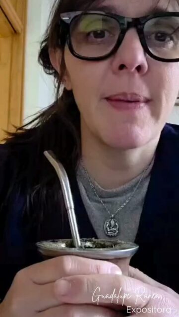 ​Desde Argentina con mate en mano, nuestra querida socia honoraria, la Dra. Guadalupe Ranea, nos invita a no quedarnos fuera del XIV Congreso Internacional de Imagenología Veterinaria. 🇨🇱🇦🇷

​Un encuentro histórico donde no solo nos actualizaremos en diagnóstico por imágenes felino, sino que además celebramos los 30 años de SOCHIRAV en grande. 🎉

​✨ ¿Qué nos tiene preparado la Dra. Ranea?
- ​Abordaje integral de trombosis y tromboembolismo
- ​Ecografía ocular de alta definición
- ​Pacientes felinos con shunt y casos complejos

​Además, compartiremos junto a referentes de nivel mundial: Dra. Raquel Salguero 🇪🇸, Dra. Marta Moreira 🇪🇸 y Dr. Thiago R. Muller 🇧🇷.

​🗓 1, 2 y 3 de octubre de 2026
📍 Hotel Fundador, Santiago de Chile
🚨 ¡ALERTA DE ÚLTIMOS CUPOS! La capacidad es limitada y están por agotarse.

​No dejes pasar esta oportunidad de reencontrarnos, aprender y brindar por tres décadas de trayectoria profesional.

📩 Dudas y consultas: sochirav@gmail.com

​¡Te esperamos! 🩺🐾

​#SOCHIRAV #MedicinaVeterinaria #ImagenologíaVeterinaria #MedicinaFelina #VeterinariosChile